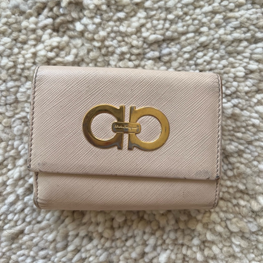 Salvatore Ferragamo pink leather wallet
